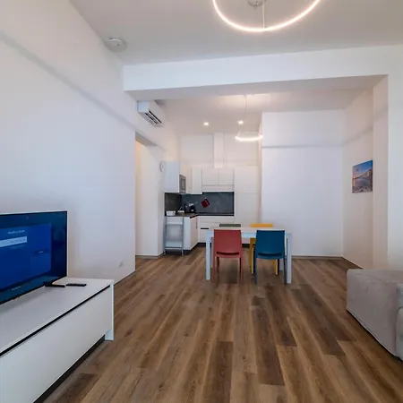 Cadiz Aparthotel 4*