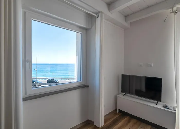 Cadiz Aparthotel