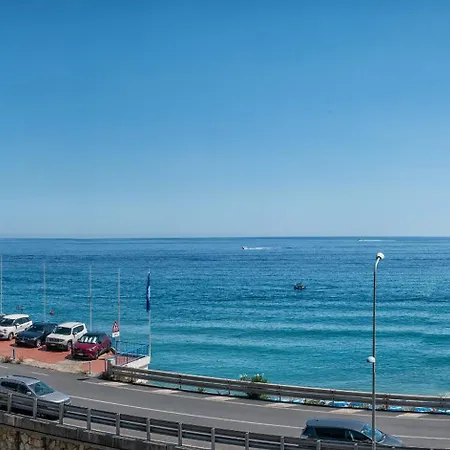 Cadiz 4*